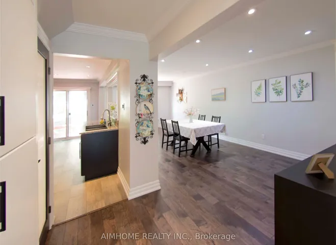 1224  Kirstie  Court, Oakville, ON L6H 5C5