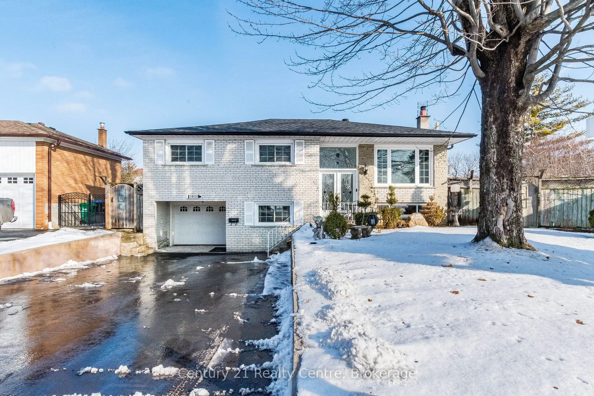 Detached Home For Sale | W12680688