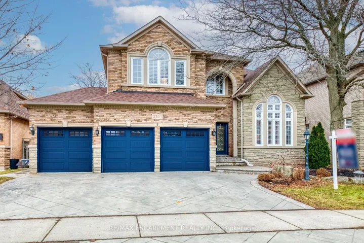 2201  Galloway  Drive, Oakville, ON L6H 5M1