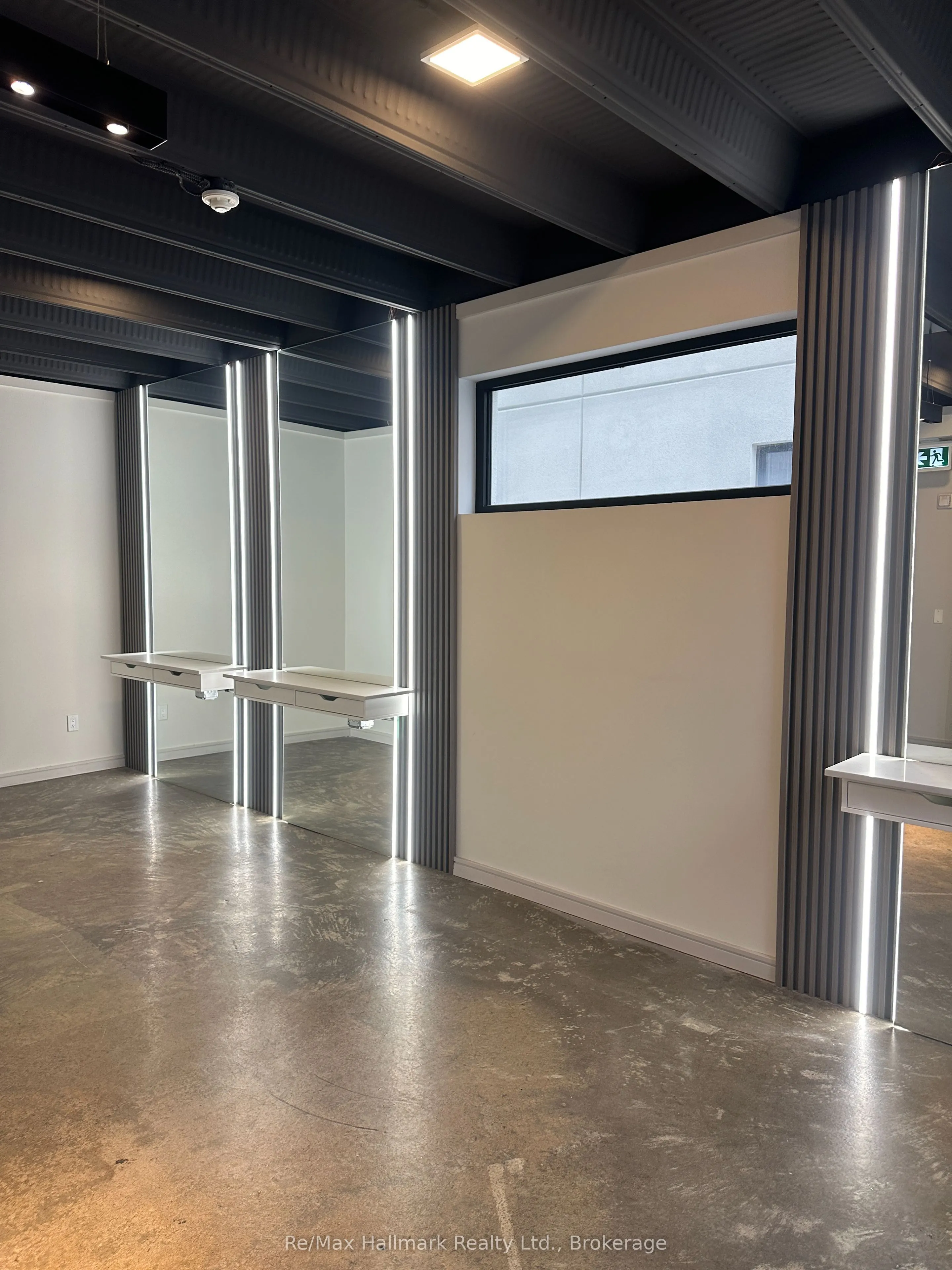 Office For Lease | W12688570