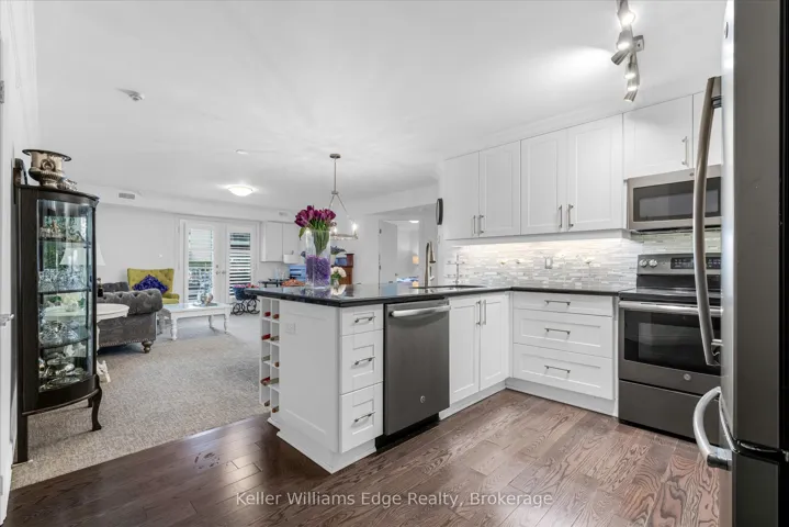 2010  Cleaver  Avenue, Burlington, ON L7M 4C1