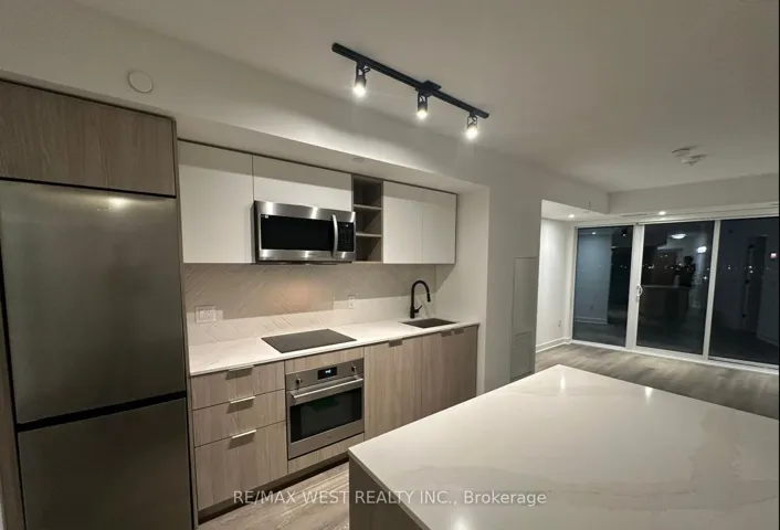 36  Zorra  Street, Toronto W08, ON M8Z 1R7
