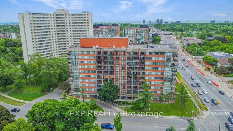 Multiplex For Lease | W12707506