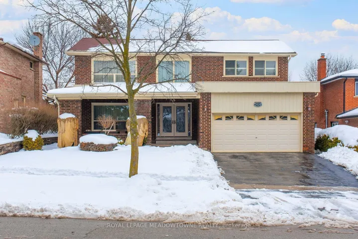 2529  Claymore  Crescent, Mississauga, ON L5C 3A2