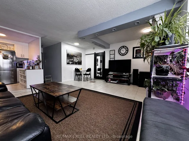 50  Lotherton  Pathway, Toronto W04, ON M6B 2G8