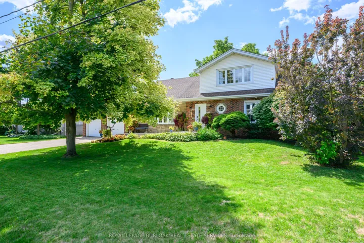 912  Boothman  Avenue, Burlington, ON L7T 1P4