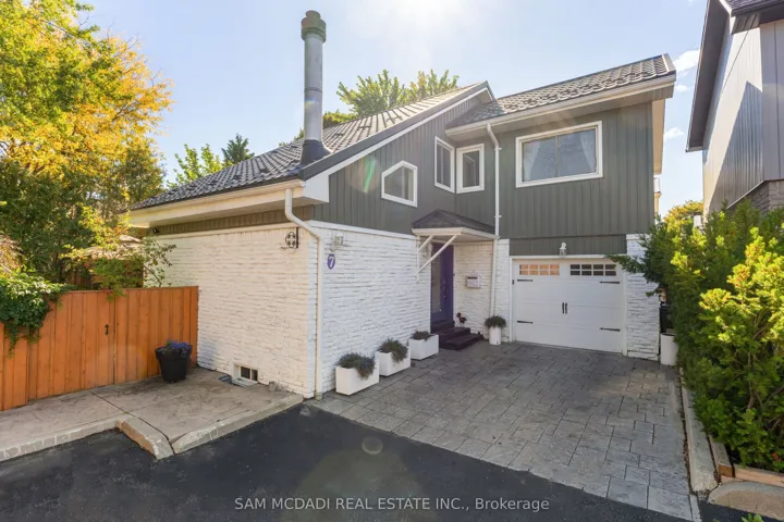 7  Pierpont  Place, Mississauga, ON L5N 5V1