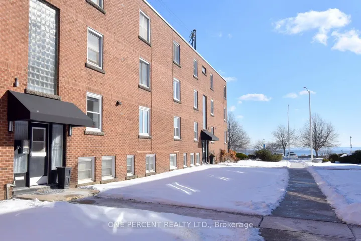 Steps to Lake Ontario! Top flr Bright Corner Unit!