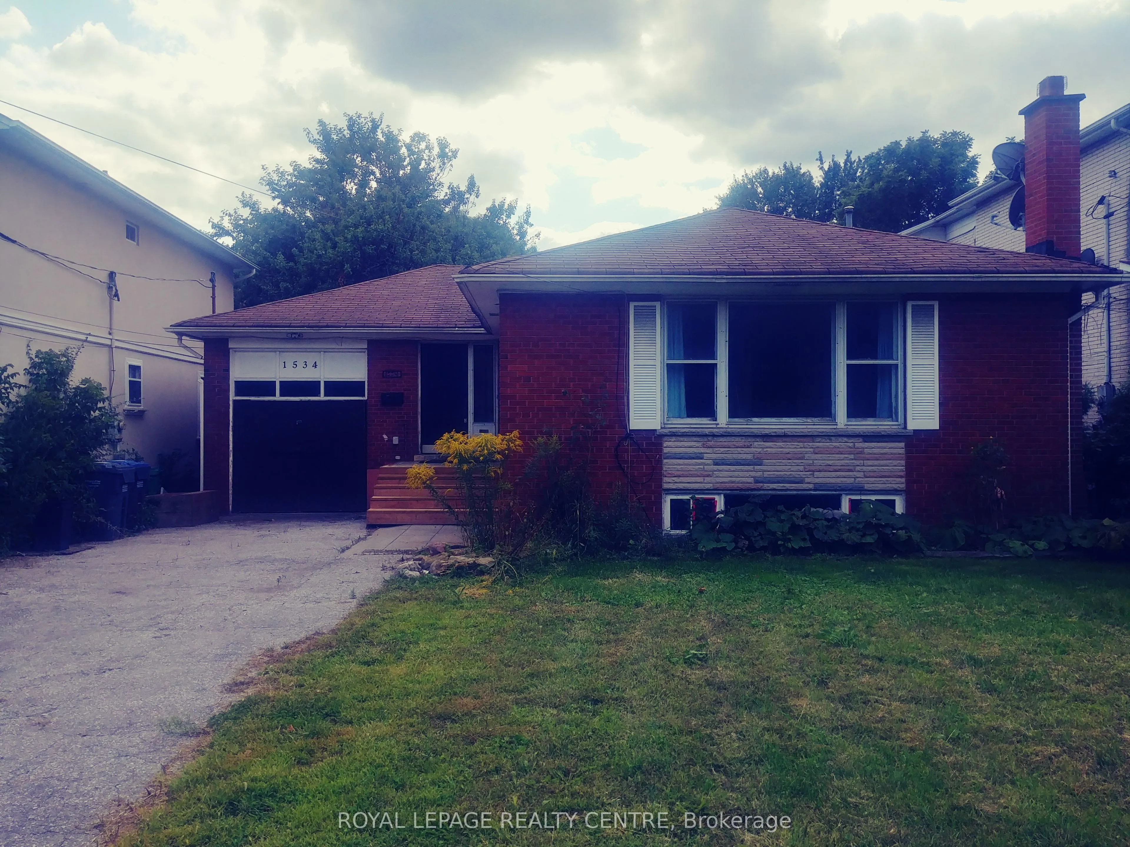 Detached Home For Sale | W12722206