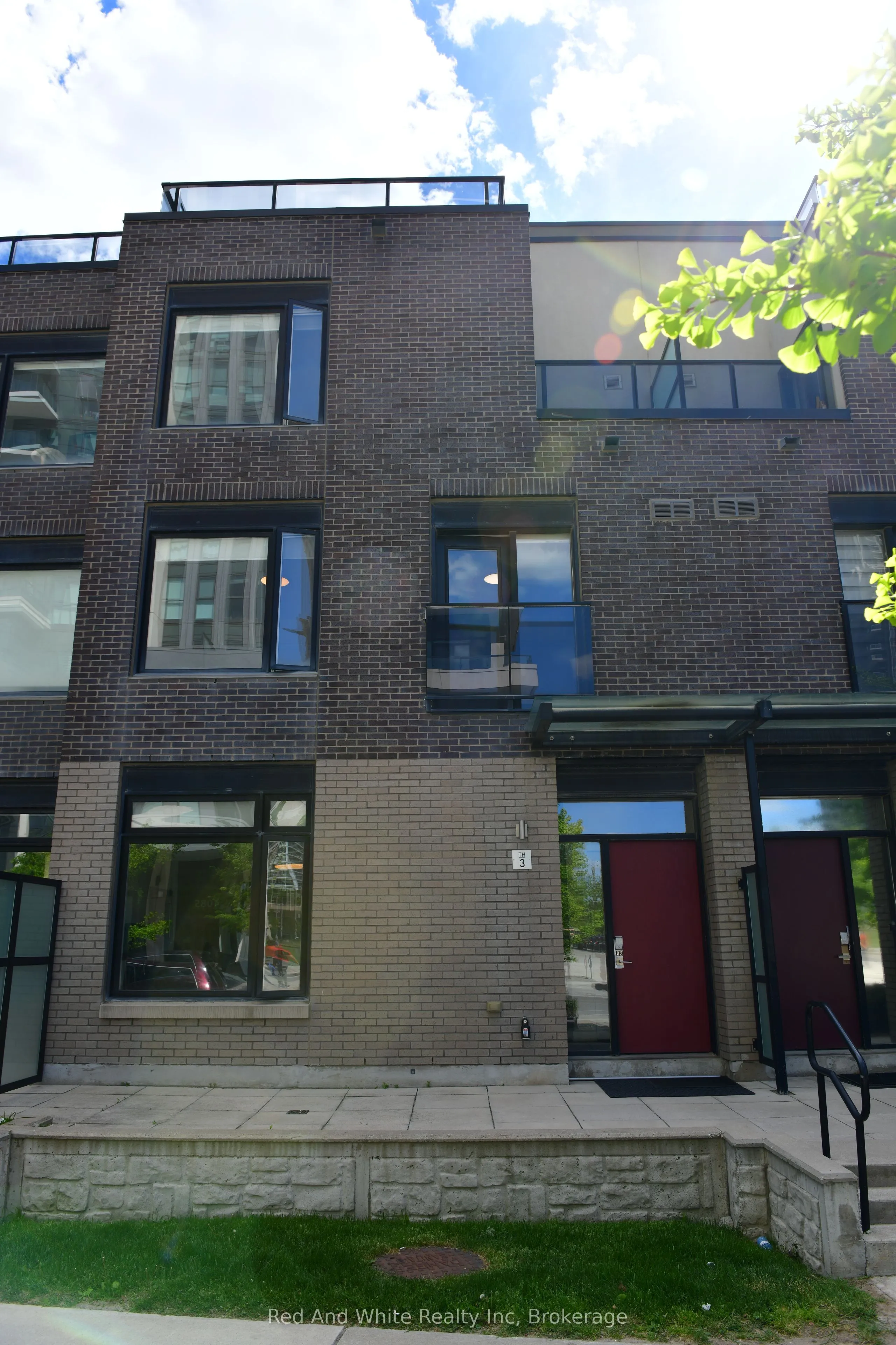 Property For Sale | W12726560