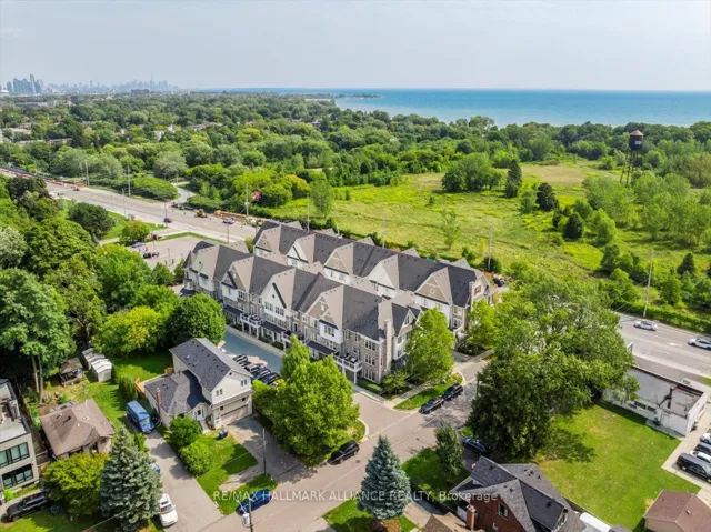 5 min walk to lakefront parks