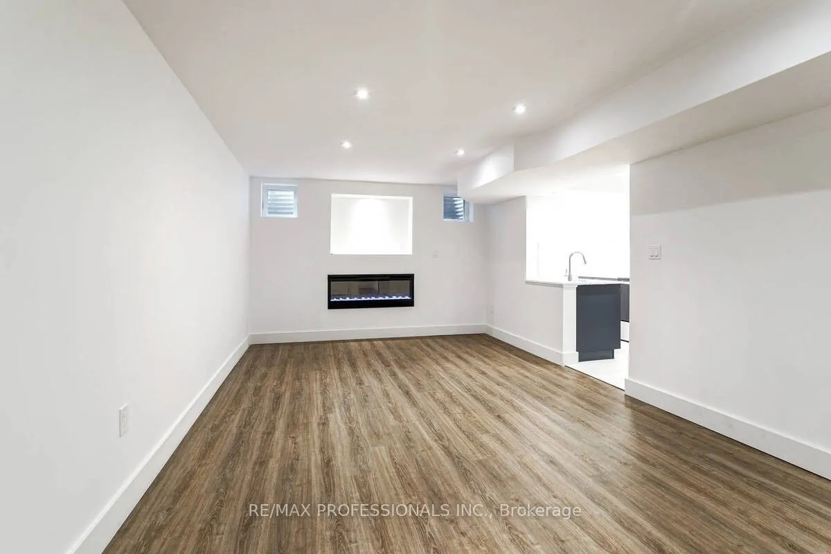 Detached Home For Lease | W12765368