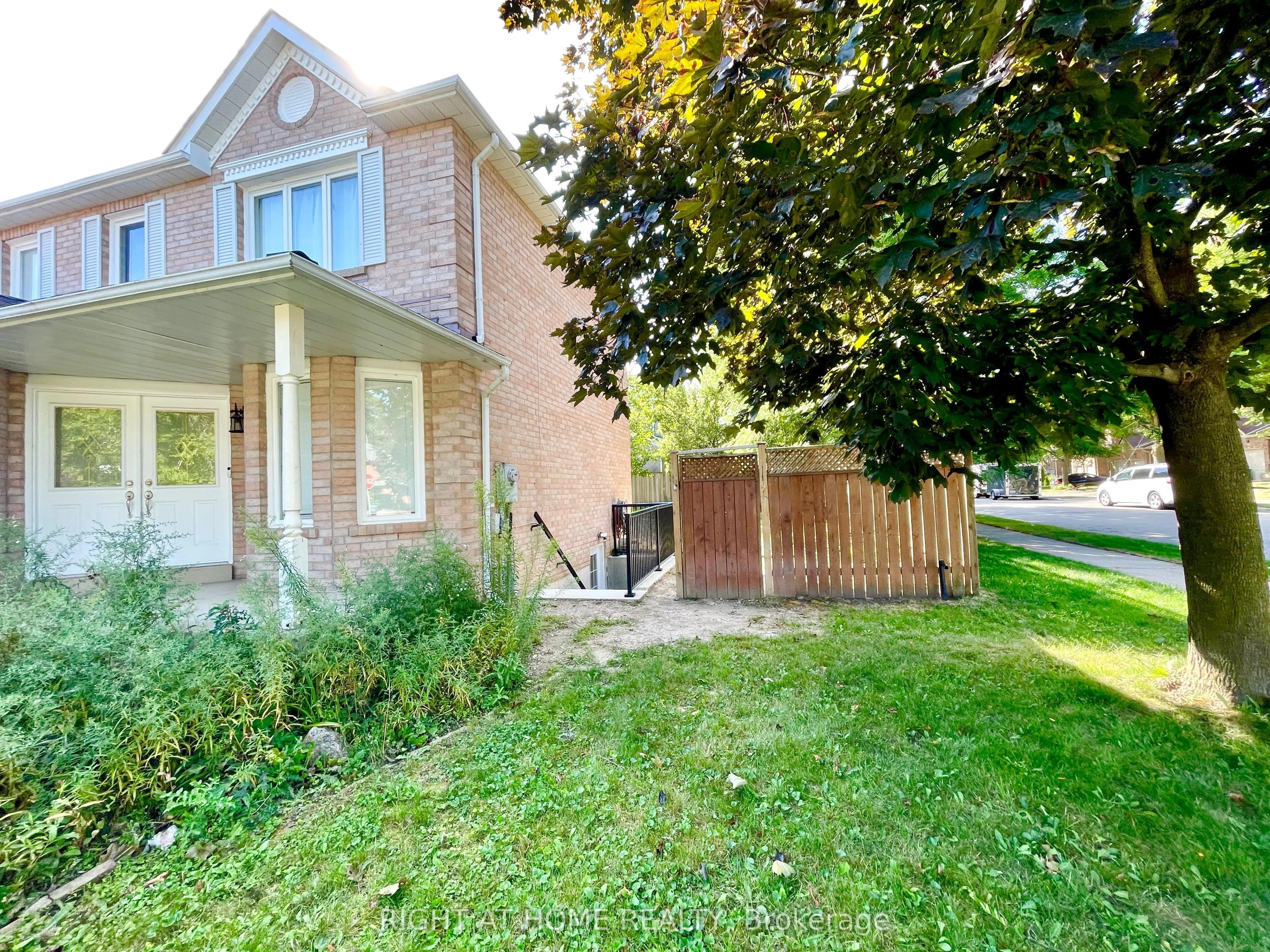 Detached Home For Lease | W12775974