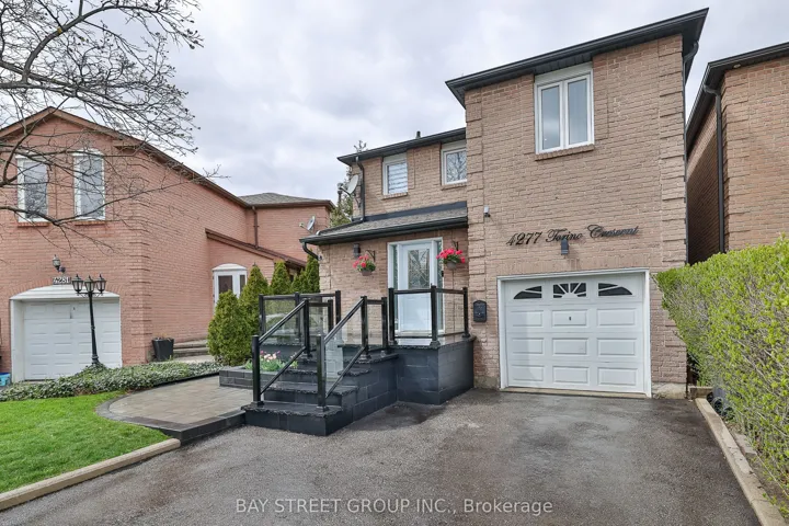 4277  Torino  Crescent, Mississauga, ON L4W 3T4