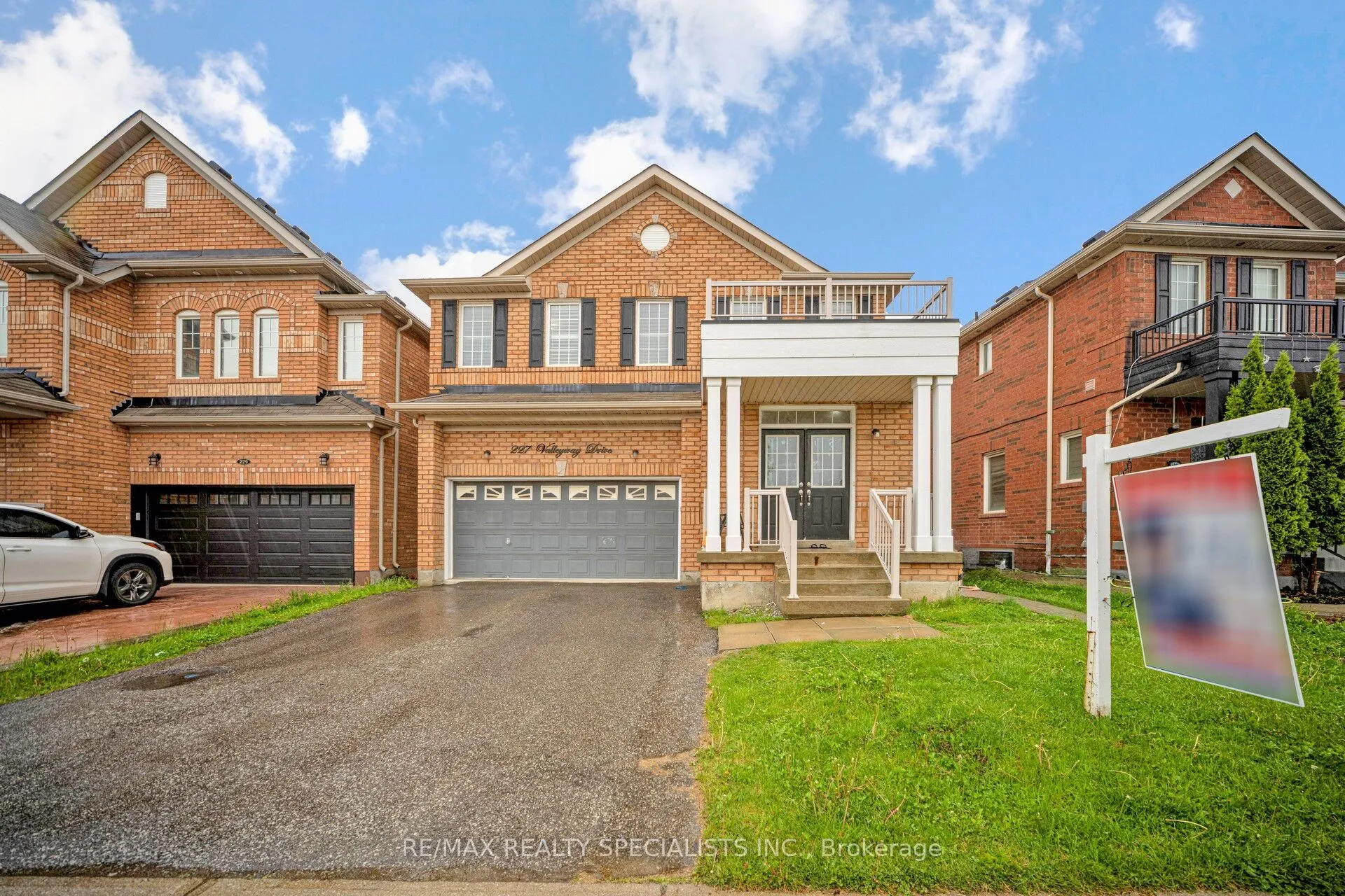 Detached Home For Sale | W12786996