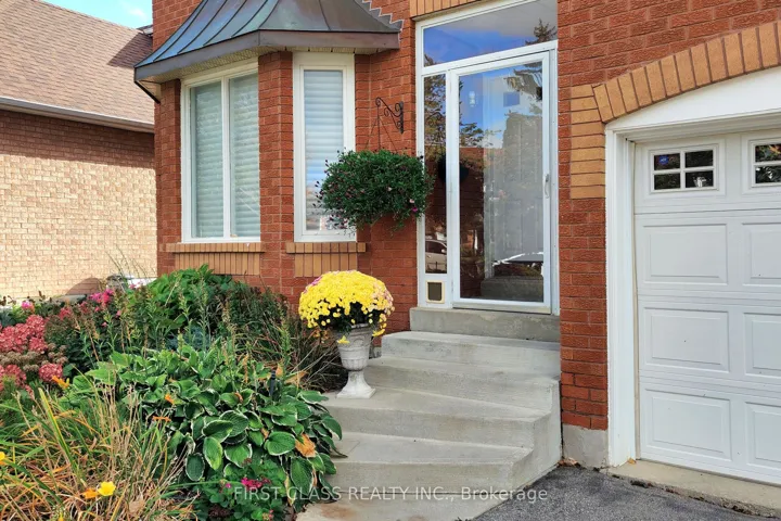7  Kenpark  Avenue, Brampton, ON L6Z 3P4