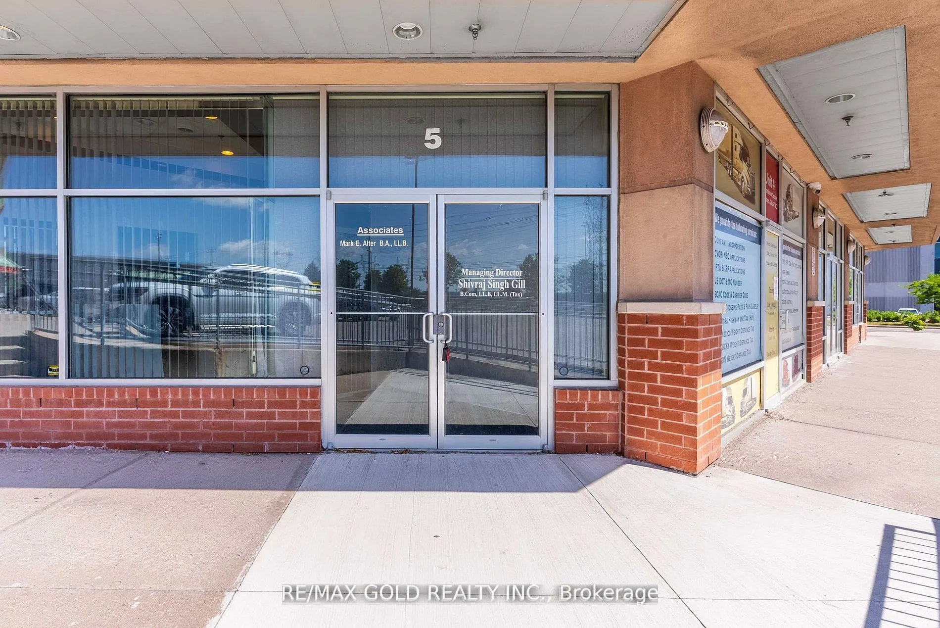 Commercial Retail