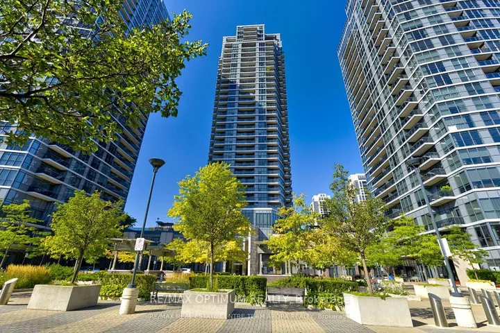 5  Valhalla Inn  Road, Toronto W08, ON M9B 0B1