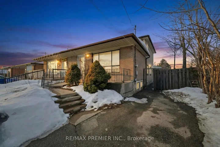 3783  Morning Star  Drive, Mississauga, ON L4T 1Y6