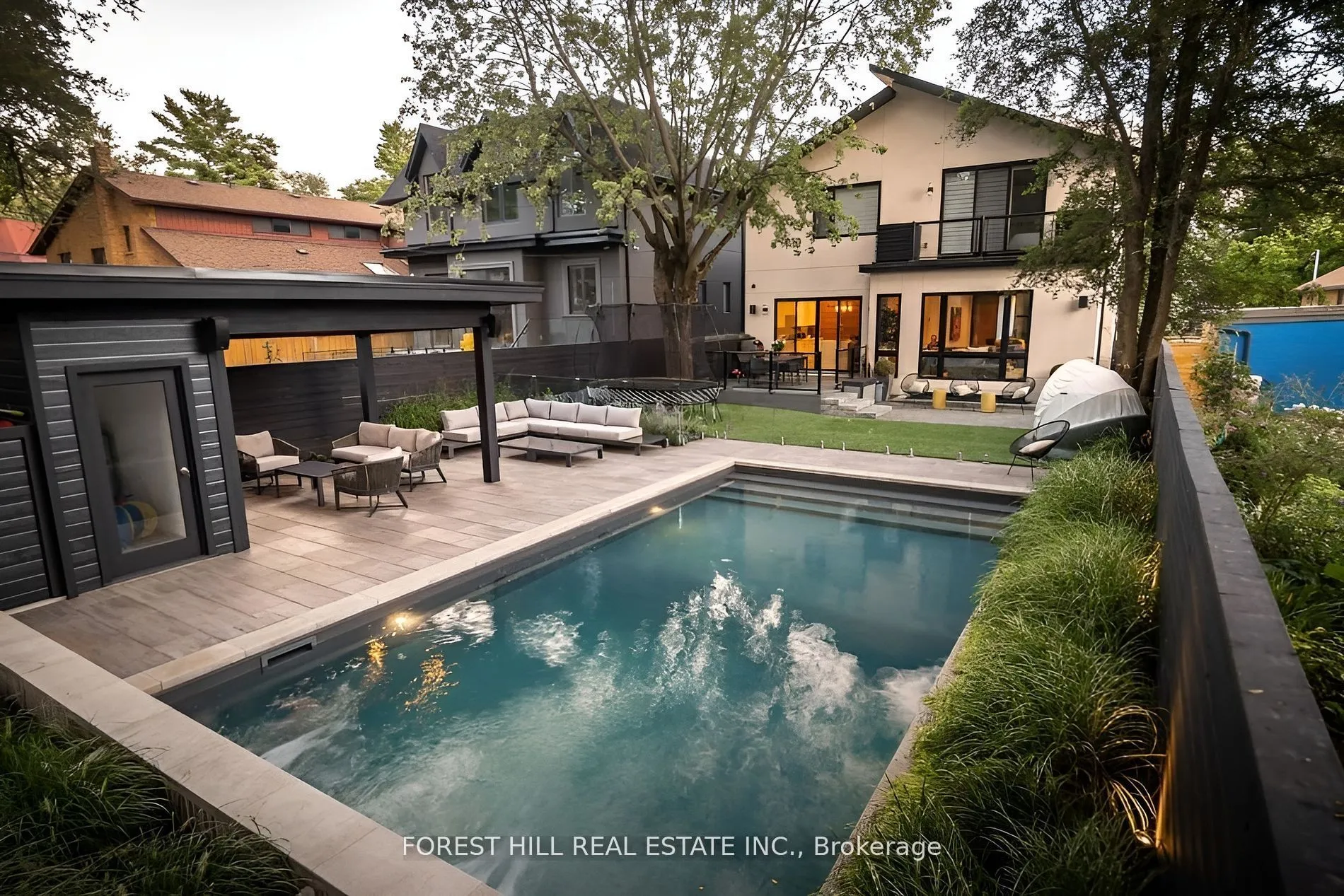 Detached Home For Sale | W12798992