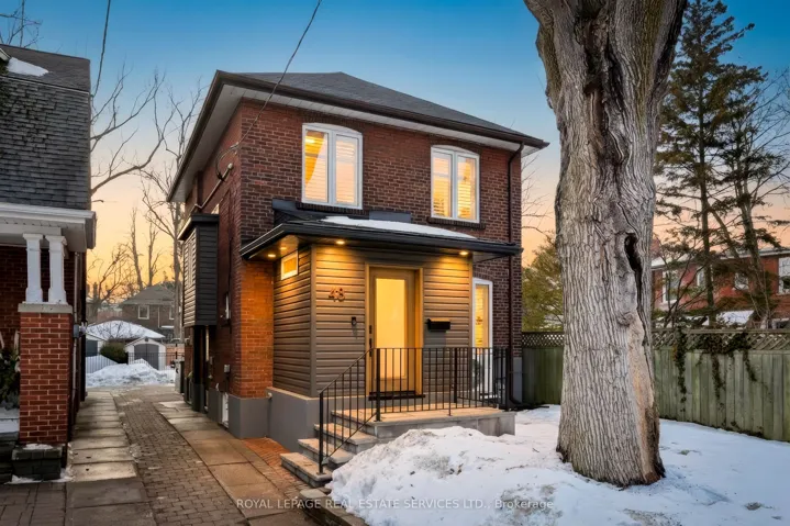 48  Thornhill  Avenue, Toronto W02, ON M6S 4C5