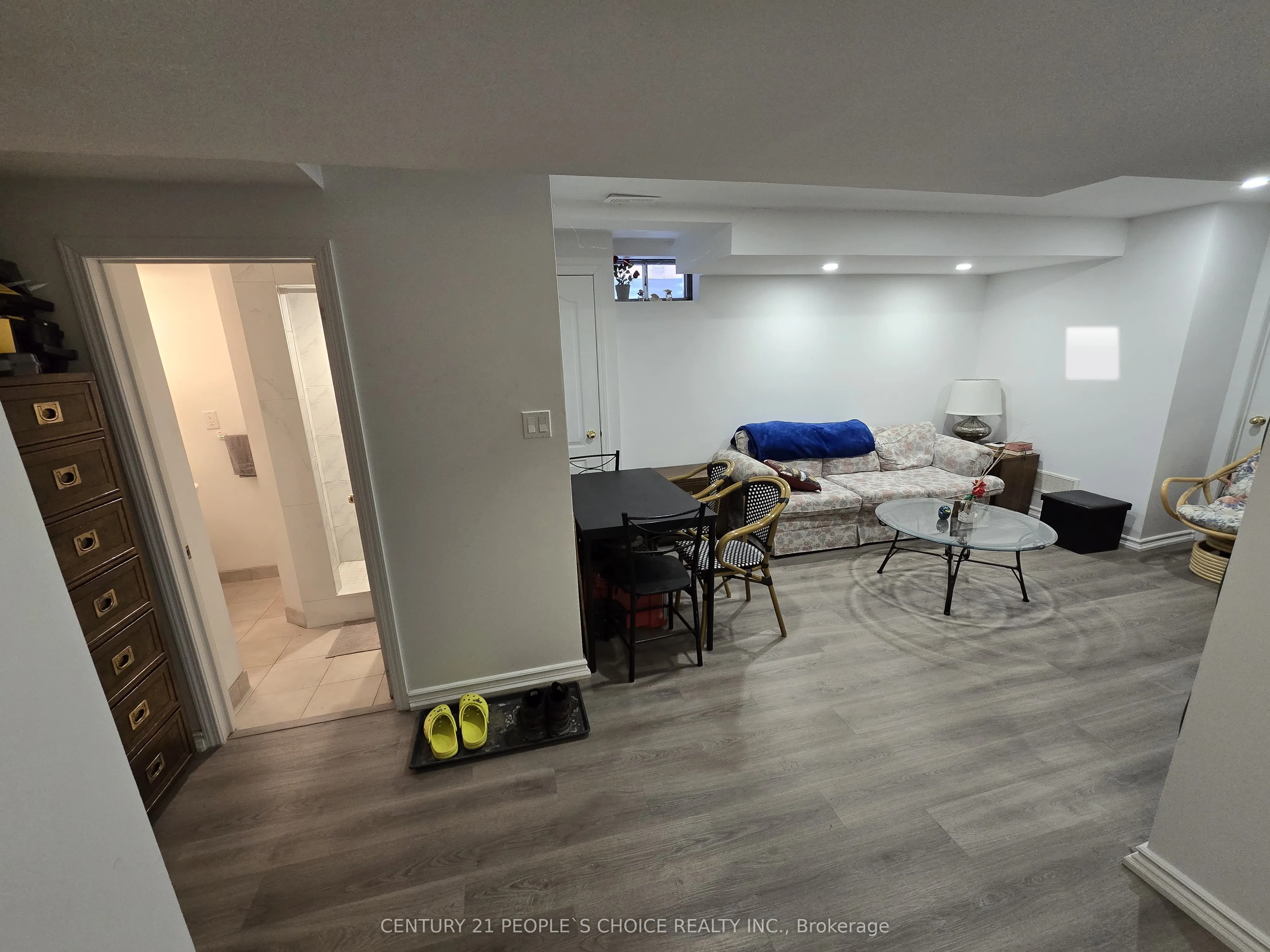 Detached Home For Lease | W12810216