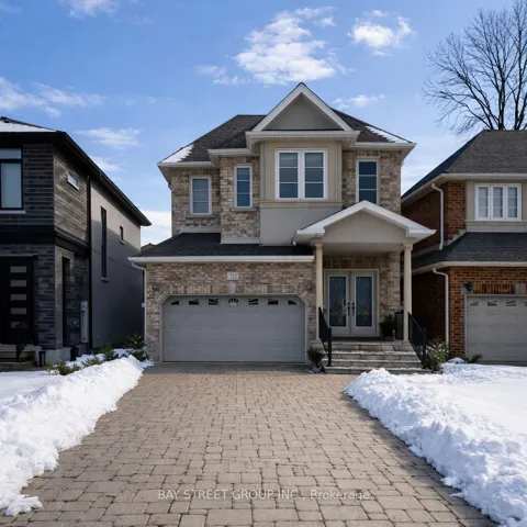 722  Gardner  Avenue, Mississauga, ON L5E 1A9