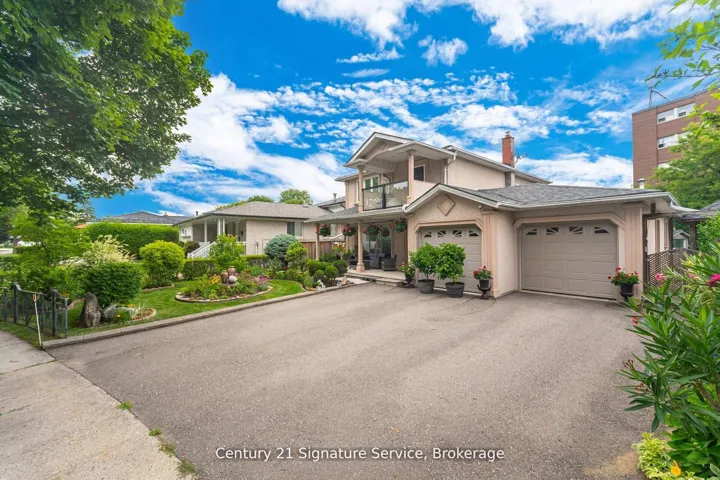 512  Selsey  Drive, Mississauga, ON L5A 1B9