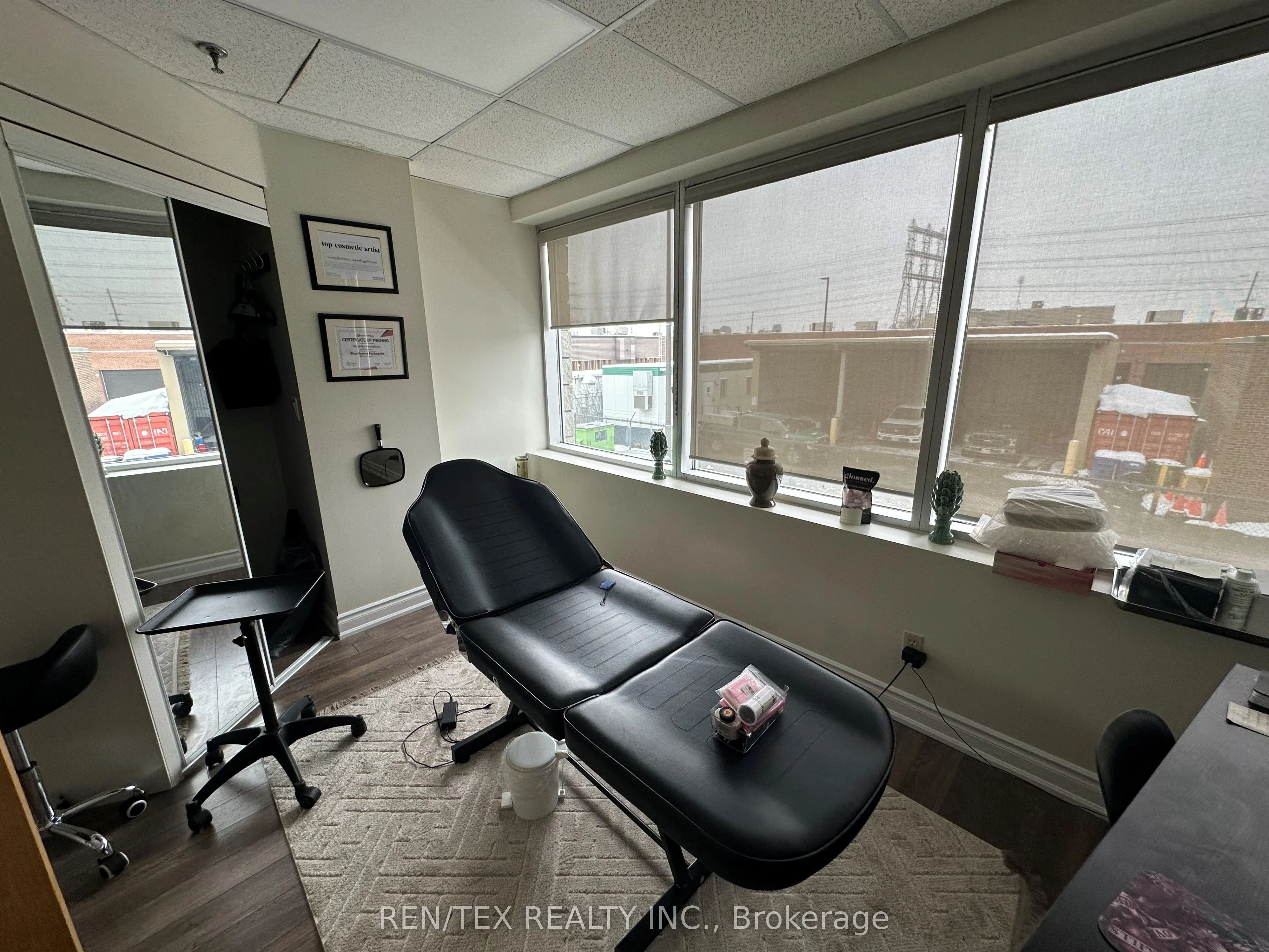 Office For Lease | W12827320