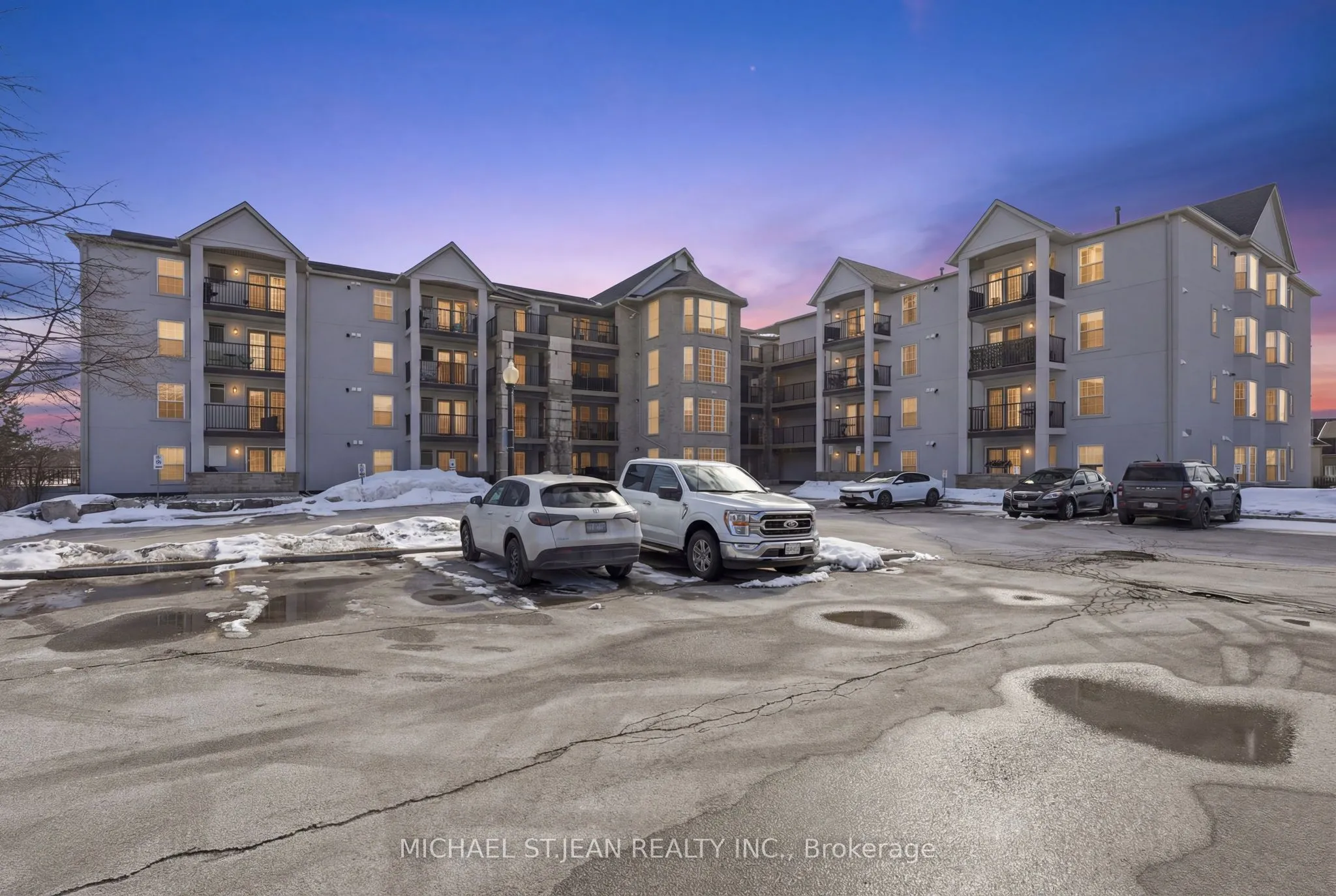 Property For Sale | W12827602