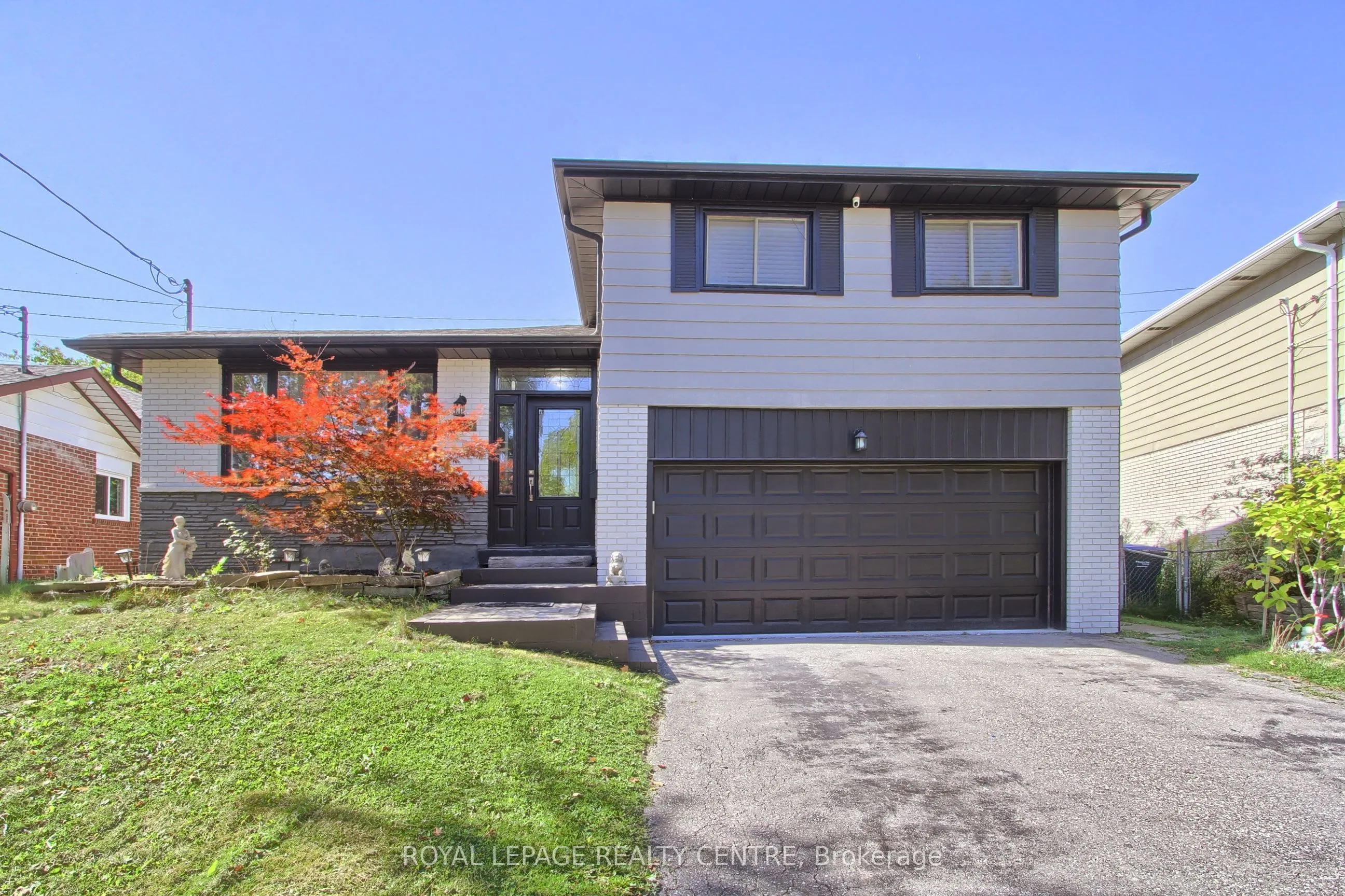 Detached Home For Sale | W12831366