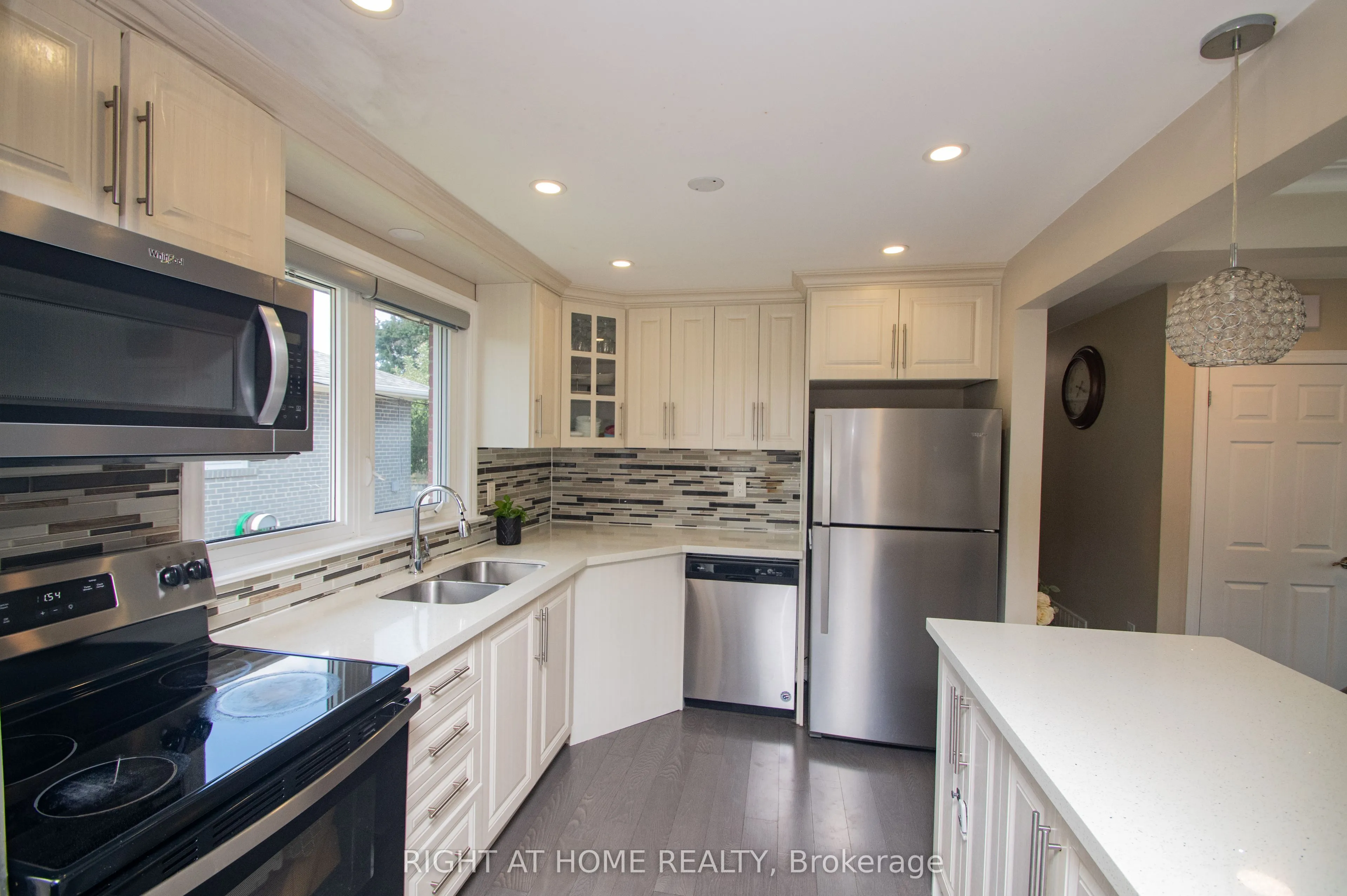 Detached Home For Sale | W12835274