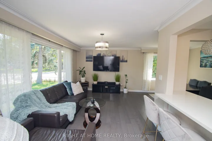 65 Bridgenorth Crescent, Toronto W10, ON M9V 2M5
