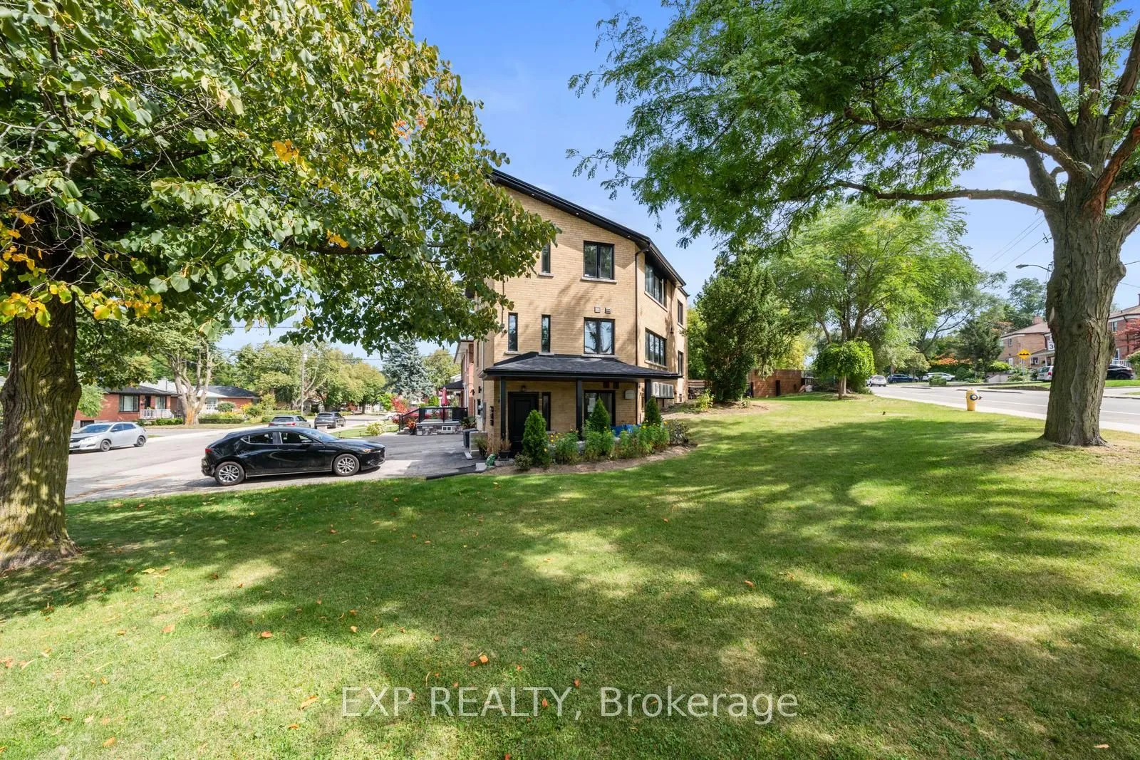 Detached Home For Sale | W12843682