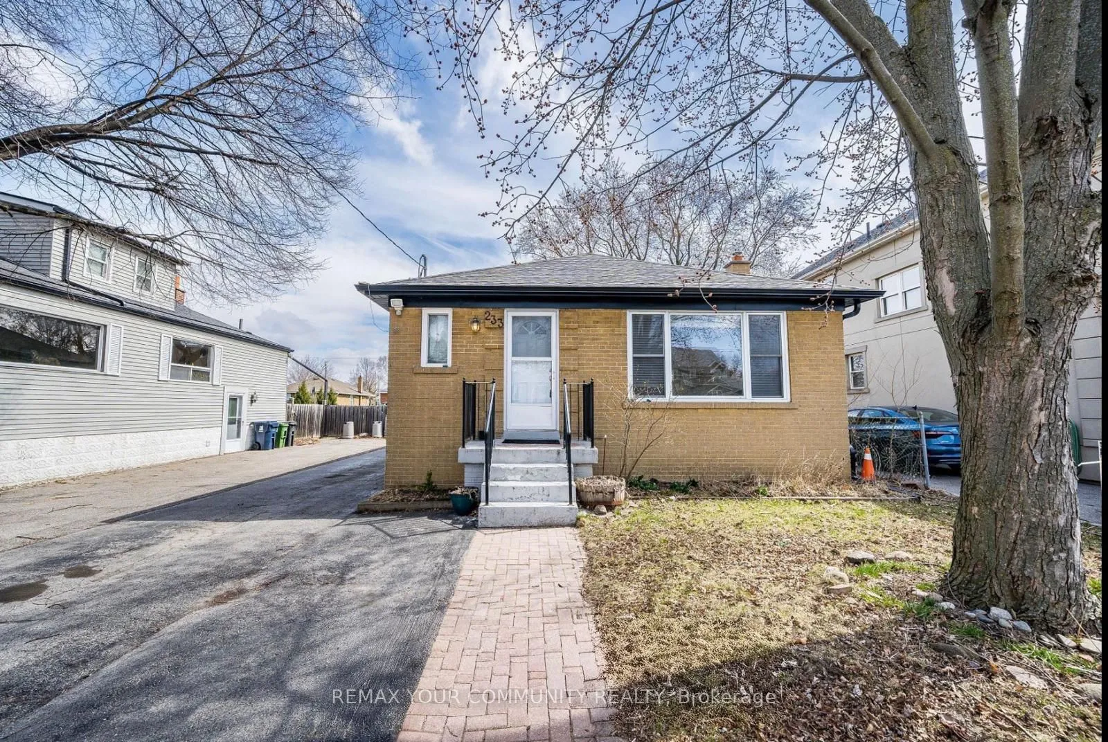 Detached Home For Lease | W12845088