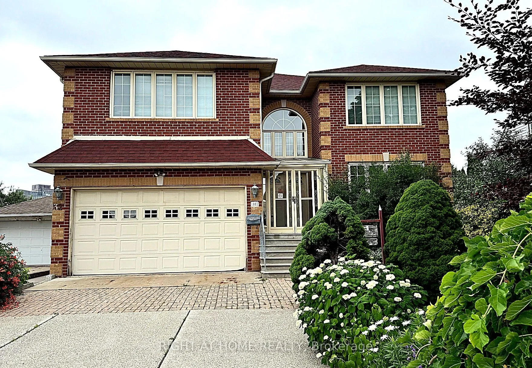 Detached Home For Sale | W12850506