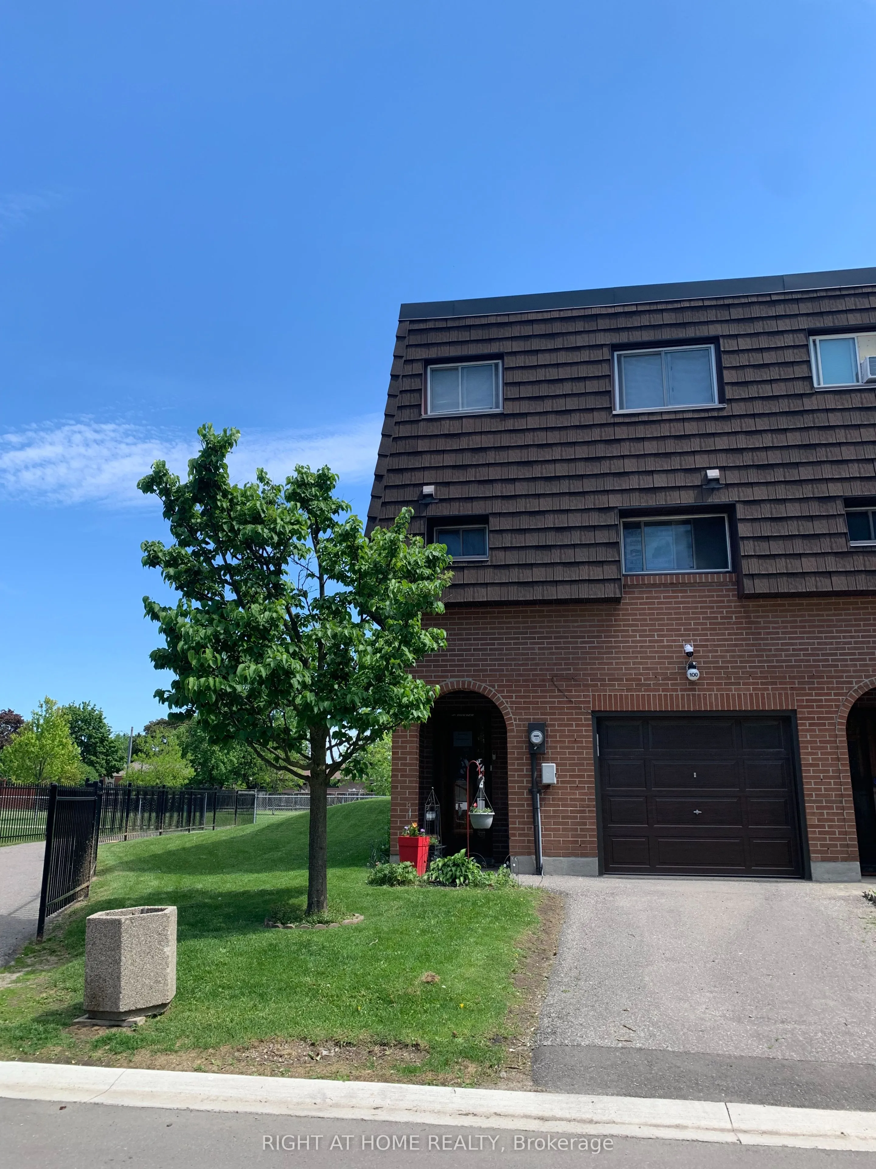 Property For Sale | W12851088