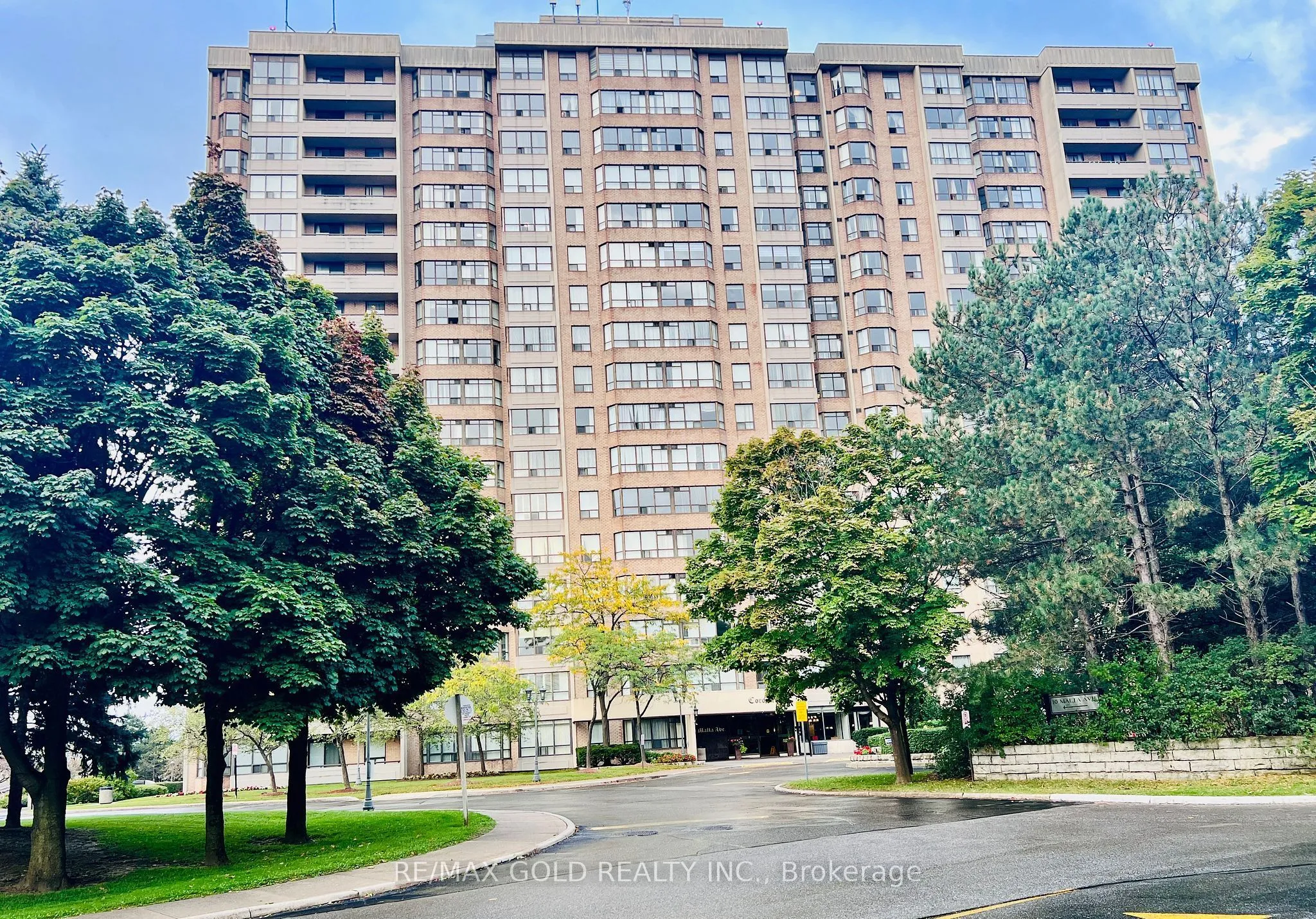 Property For Sale | W12852044