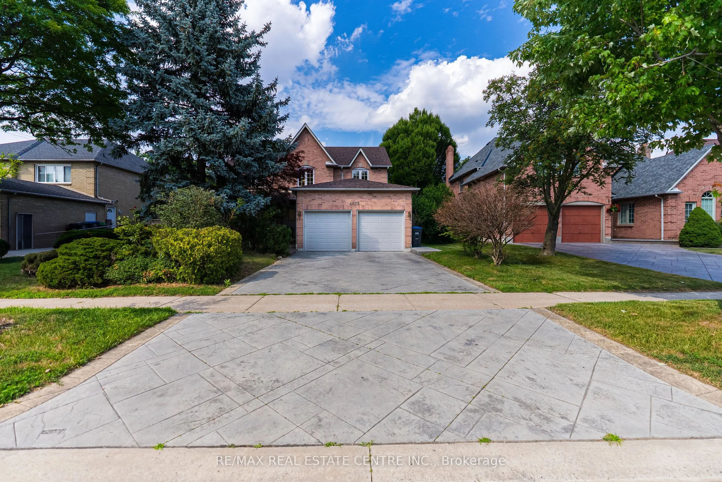 Detached Home For Sale | W12858520