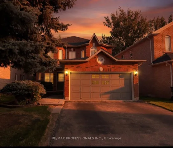 7153  Waldorf  Way, Mississauga, ON L5N 7R3