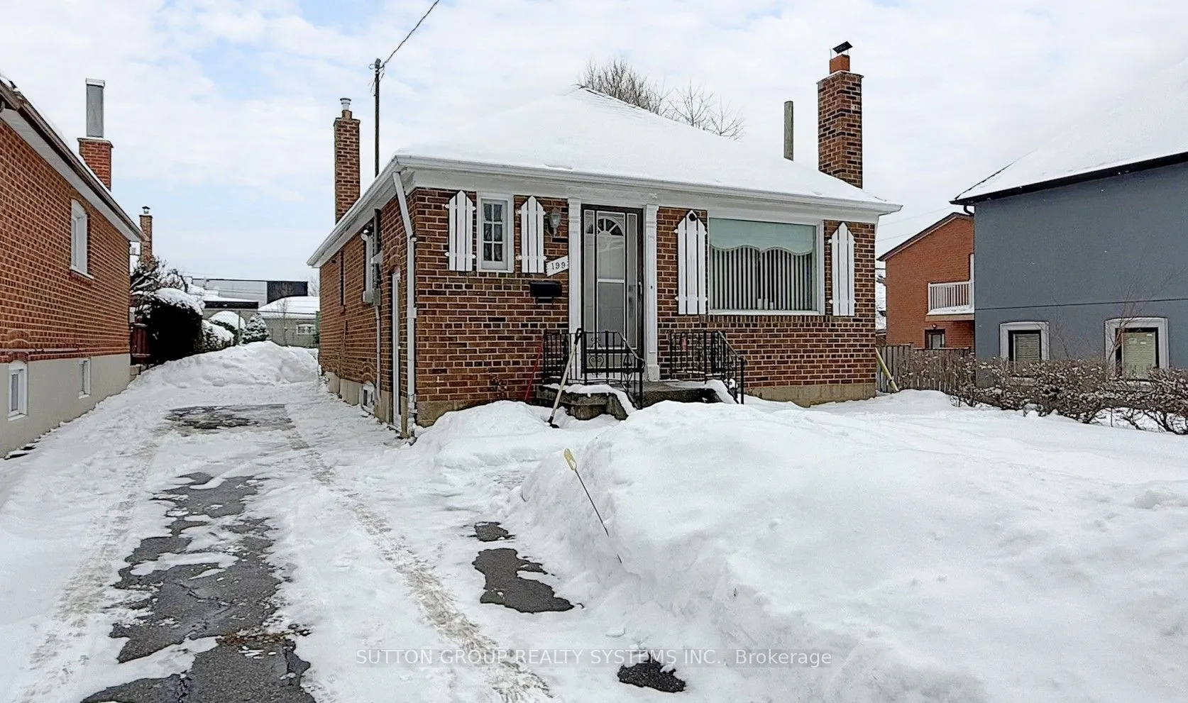 Detached Home For Sale | W12864090