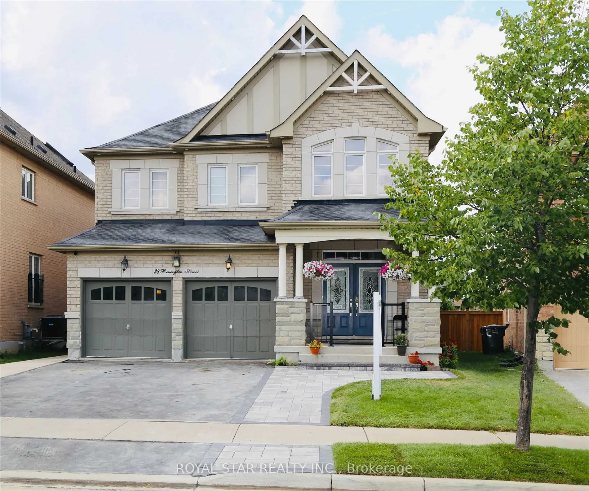 Detached Home For Sale | W12866340