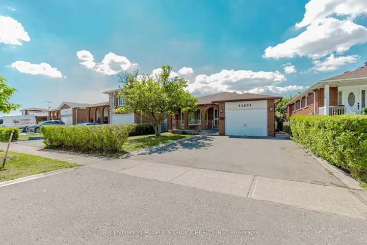 4104  Brandon  Gate, Mississauga, ON L4T 3P2