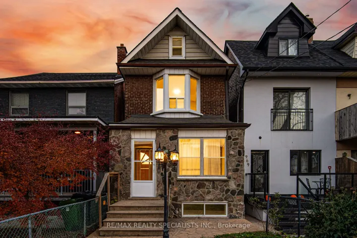 971  Saint Clarens  Avenue, Toronto W03, ON M6H 3X8