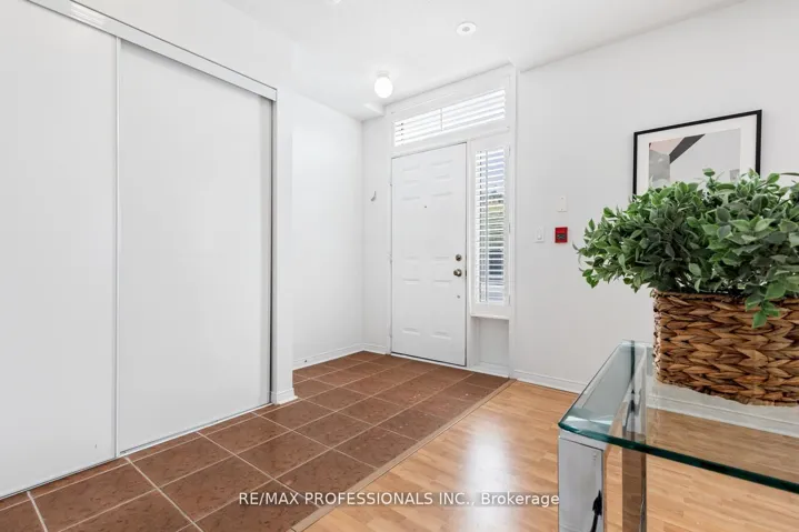 3400  Lake Shore W Boulevard, Toronto W06, ON M8W 4Z9