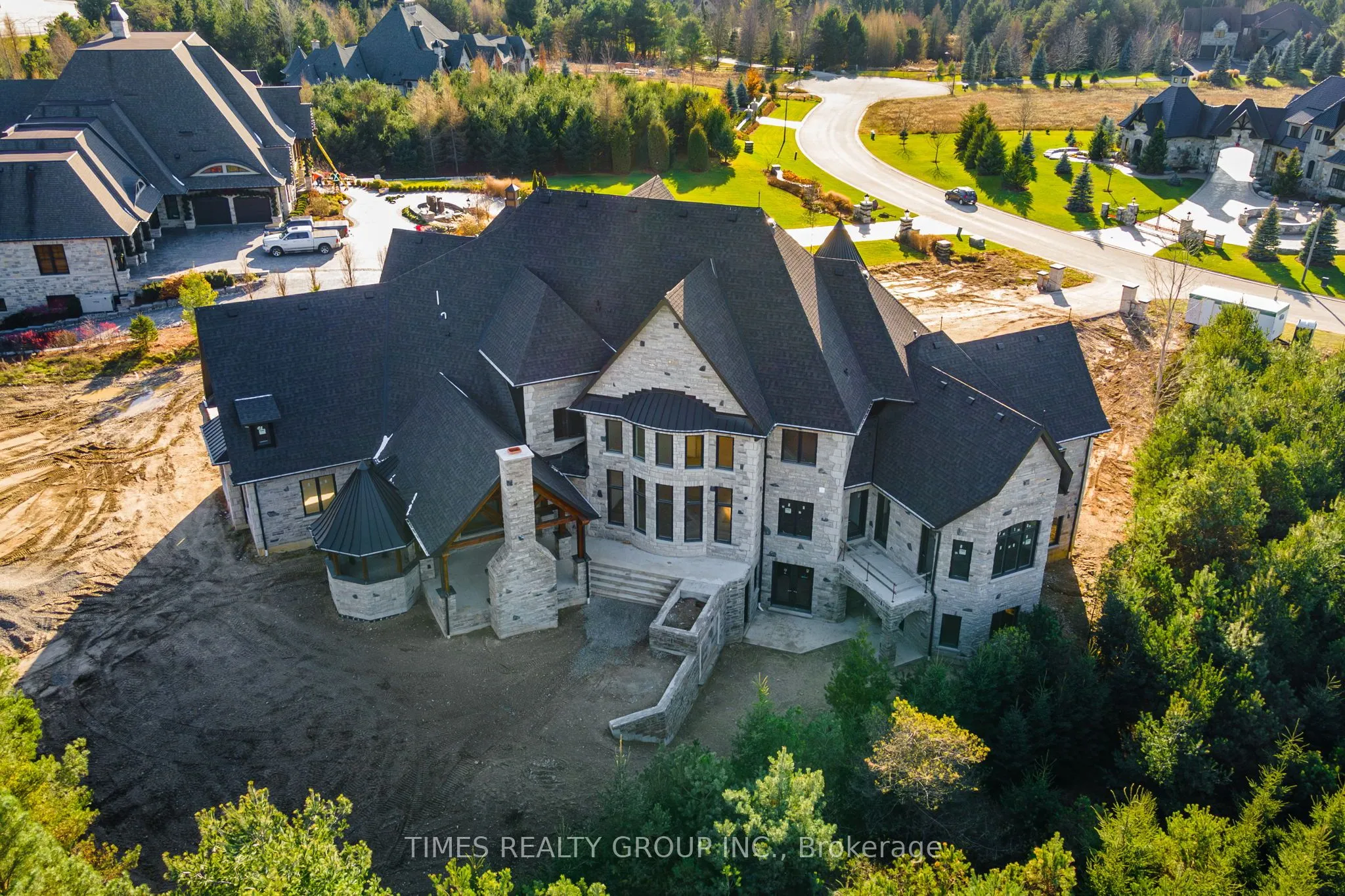 Detached Home For Sale | W12874604