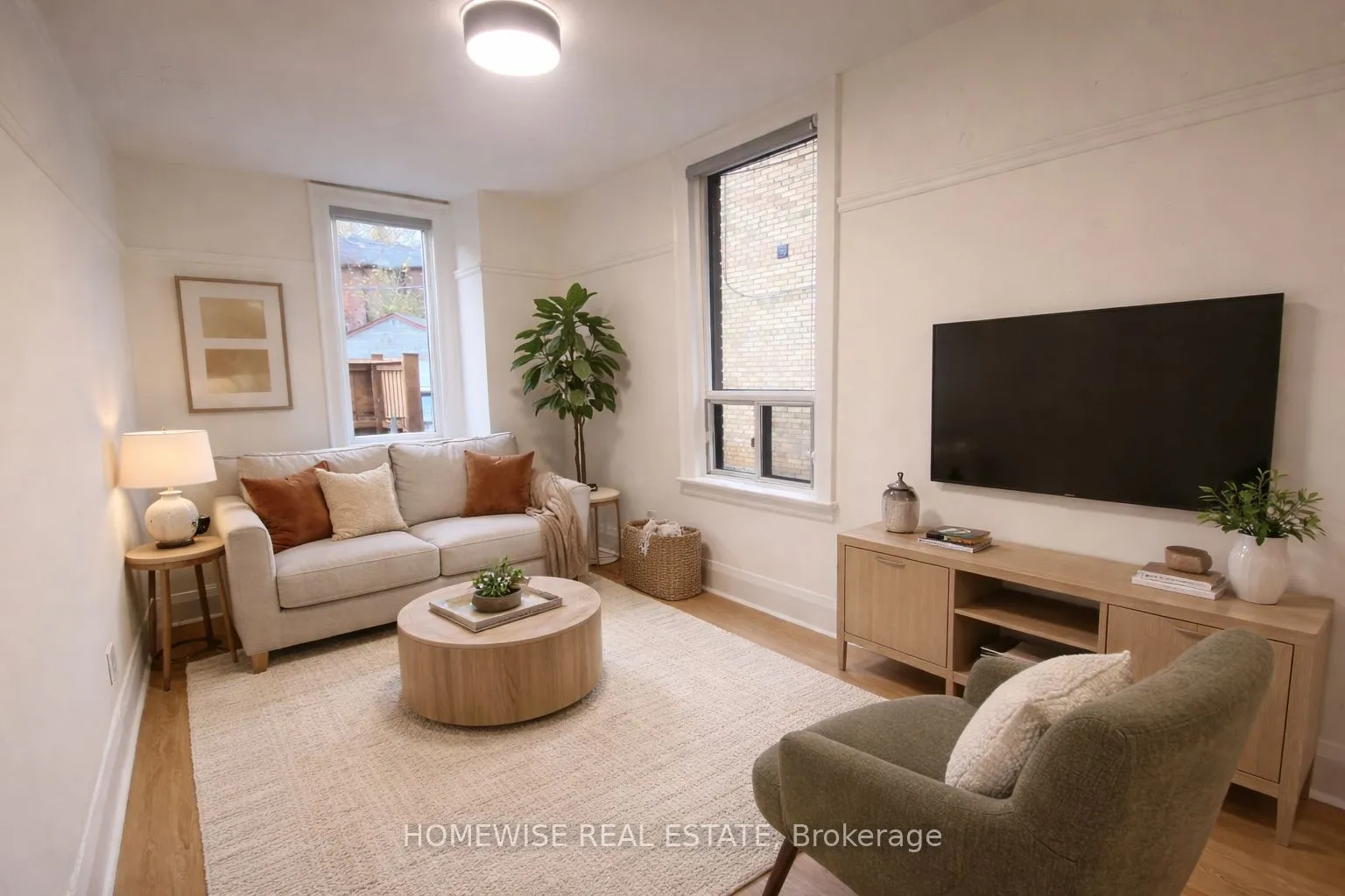 Multiplex For Lease | W12876322