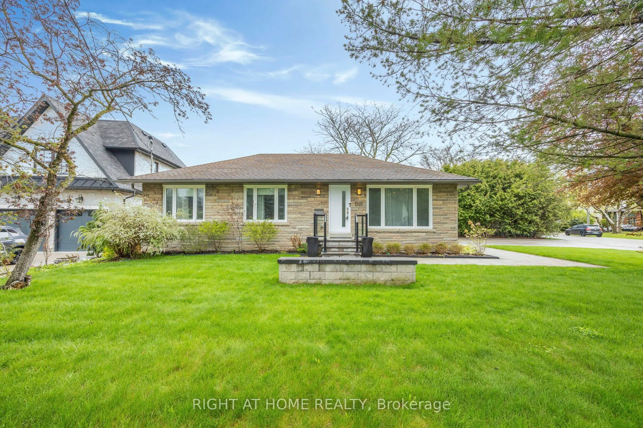 Detached Home For Sale | W12878650