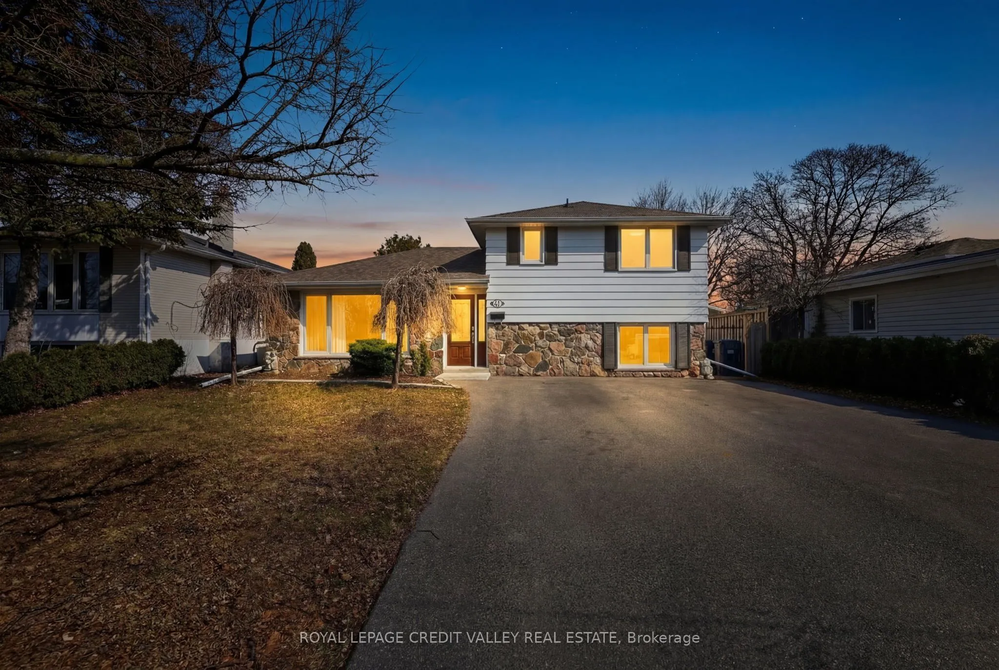 Detached Home For Sale | W12880886