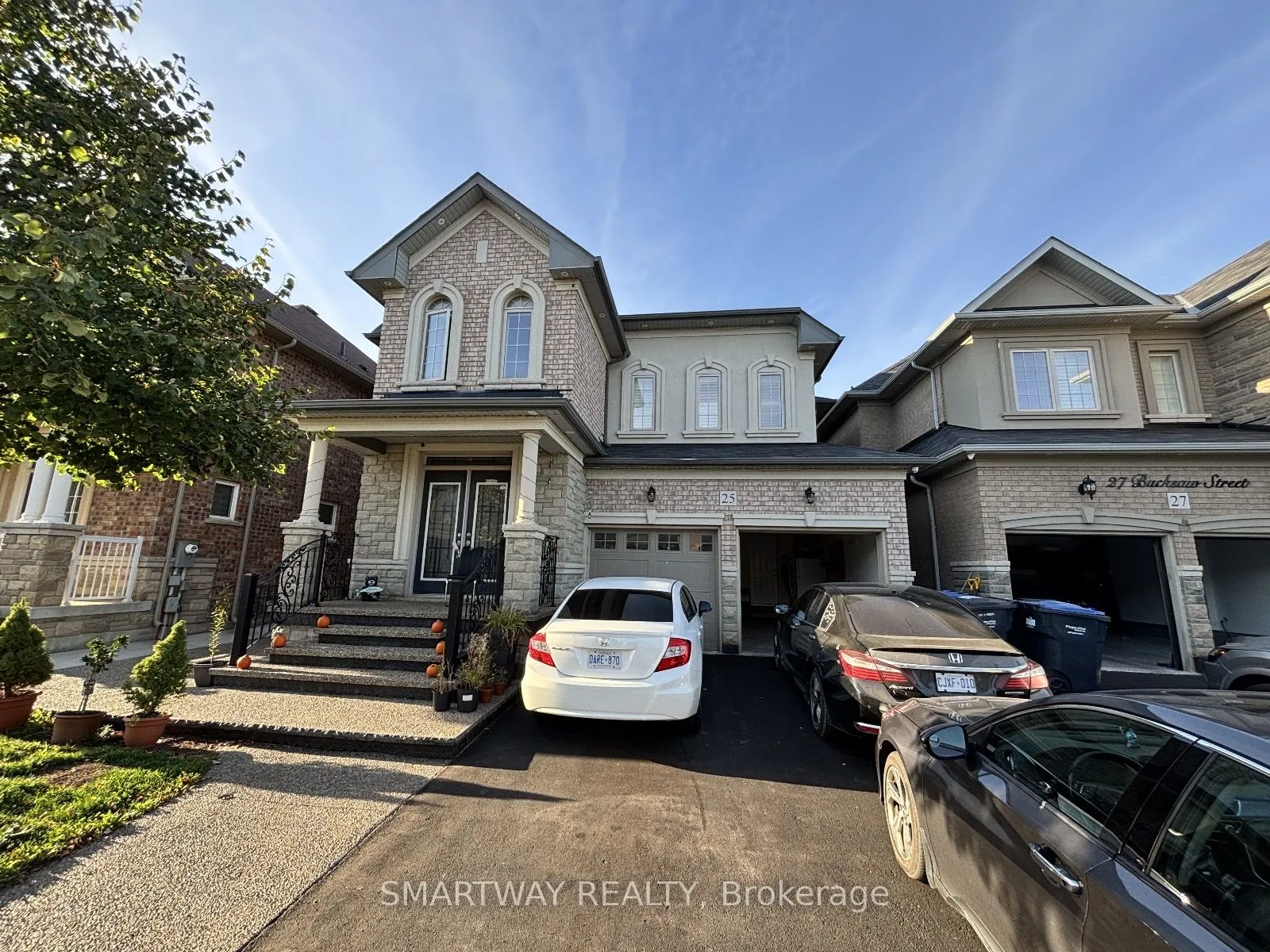 Detached Home For Sale | W12881564